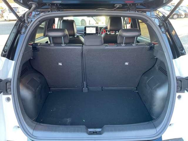 オーラ １．２　ＮＩＳＭＯ　純正ナビＴＶ　プロパイロット　カーテンエアバッグ　エマブレ　禁煙　インテリキー　ＥＴＣ　車線逸脱警報　ワンセグ　キーフリーシステム　ダブルエアバック　アルミホイール　運転席エアバッグ　メモリーナビ　試乗車　ナビＴＶ　ＡＢＳ（18枚目）