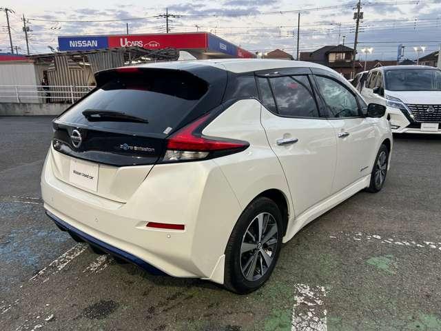 リーフ e+ X 純正ナビTV プロパイロット ワンオ-ナ-車 LEDライト アダプティブクルーズコントロール ETC インテリキー バックカメラ 点検記録簿 メモリーナビ オートエアコン サイドエアバック Wエアバック AW ナビTV キーフリー(7枚目)