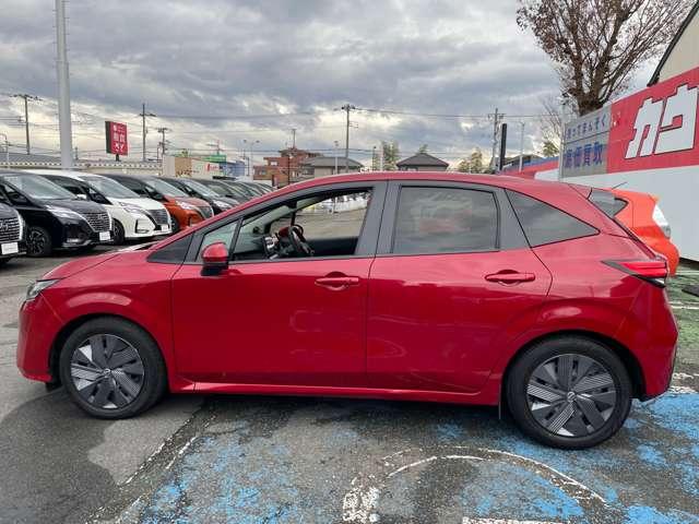 ノート １．２　Ｘ　純正ナビＴＶ　プロパイロット　リアカメラ　衝突被害軽減ブレ－キ　全方位カメラ　ＥＴＣ付　ＬＥＤヘッドライト　レーダークルーズ　レーンアシスト　インテリジェントキー　盗難防止システム　ワンセグＴＶ　ＴＶナビ　サイドカーテンエアバック（6枚目）