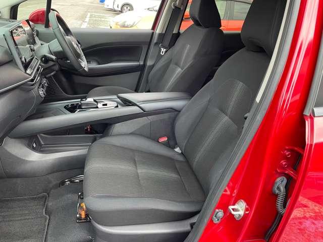 ノート １．２　Ｘ　純正ナビＴＶ　プロパイロット　リアカメラ　衝突被害軽減ブレ－キ　全方位カメラ　ＥＴＣ付　ＬＥＤヘッドライト　レーダークルーズ　レーンアシスト　インテリジェントキー　盗難防止システム　ワンセグＴＶ　ＴＶナビ　サイドカーテンエアバック（15枚目）