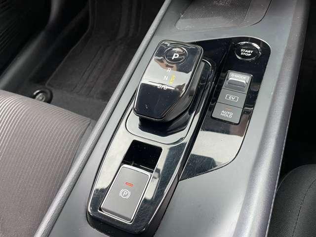 ノート １．２　Ｘ　純正ナビＴＶ　プロパイロット　リアカメラ　衝突被害軽減ブレ－キ　全方位カメラ　ＥＴＣ付　ＬＥＤヘッドライト　レーダークルーズ　レーンアシスト　インテリジェントキー　盗難防止システム　ワンセグＴＶ　ＴＶナビ　サイドカーテンエアバック（20枚目）