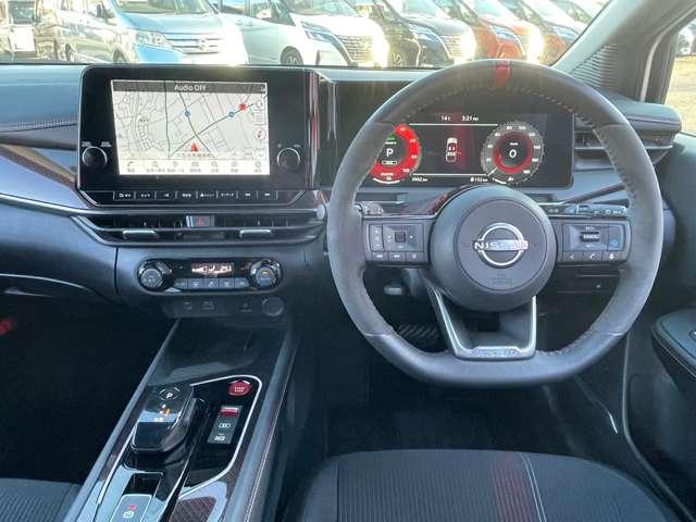 オーラ １．２　ＮＩＳＭＯ　純正ナビＴＶ　プロパイロット　カーテンエアバッグ　エマブレ　禁煙　インテリキー　ＥＴＣ　車線逸脱警報　ワンセグ　キーフリーシステム　ダブルエアバック　定期点検記録簿　アルミホイール　運転席エアバッグ　メモリーナビ　試乗車　ナビＴＶ（4枚目）