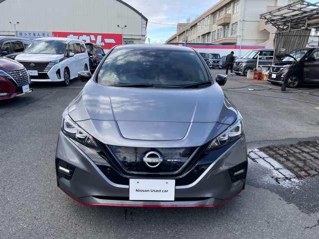 リーフ ＮＩＳＭＯ　純正ナビＴＶ　プロパイロット　レカロシート　踏み間違い防止　ＬＥＤヘッド　レーンキープアシスト　バックモニター　スマートキー　パーキングアシスト　ＥＴＣ車載器　ドラレコ　レーダークルーズコントロール　アルミホイール　ワンオーナー車　キーレス（2枚目）