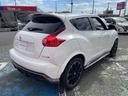 ジューク １．６　ＮＩＳＭＯ　４ＷＤ　純正ナビＴＶ　バックカメラ　バックモニター　切替４ＷＤ　サイドエアバック　メモリナビ　キーフリー　スマートキー　オートエアコン　アルミ　ナビ＆ＴＶ　ＥＴＣ車載器　パワーウィンドウ　ＡＢＳ　エアバッグ　パワーステアリング　盗難防止（7枚目）