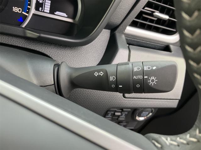 ルーミー カスタムＧ　全周囲カメラ　両側電動スライドドア　クリアランスソナー　オートクルーズコントロール　衝突被害軽減システム　アルミホイール　オートライト　ＬＥＤヘッドランプ　スマートキー　アイドリングストップ（12枚目）