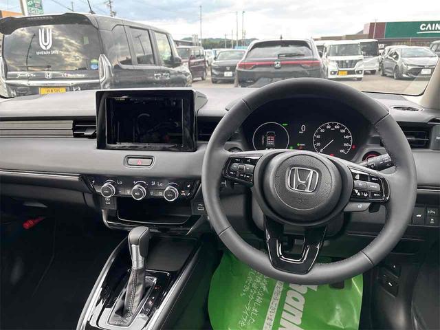 ヴェゼル ｅ：ＨＥＶ　Ｚ　バックカメラ　クリアランスソナー　オートクルーズコントロール　衝突被害軽減システム　オートライト　ＬＥＤヘッドランプ　電動リアゲート　アルミホイール　スマートキー　電動格納ミラー　シートヒーター（7枚目）