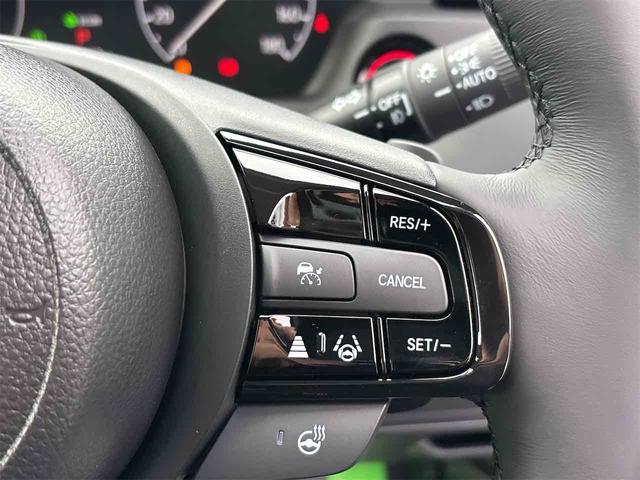 ヴェゼル ｅ：ＨＥＶ　Ｚ　バックカメラ　クリアランスソナー　オートクルーズコントロール　衝突被害軽減システム　オートライト　ＬＥＤヘッドランプ　電動リアゲート　アルミホイール　スマートキー　電動格納ミラー　シートヒーター（10枚目）