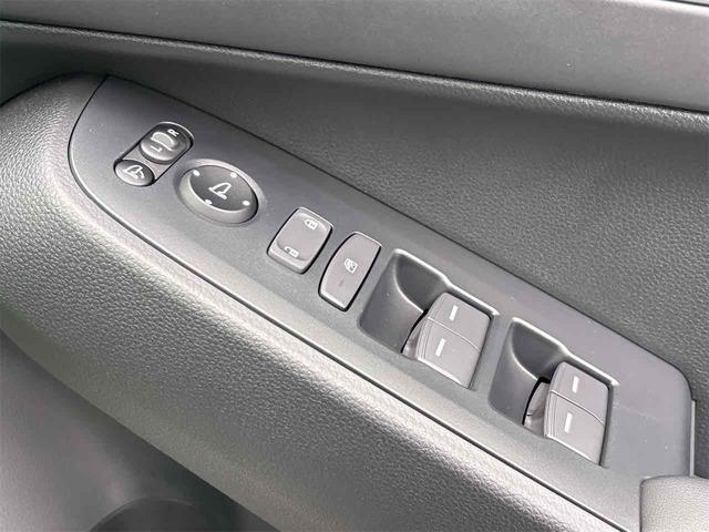 ヴェゼル ｅ：ＨＥＶ　Ｚ　バックカメラ　クリアランスソナー　オートクルーズコントロール　衝突被害軽減システム　オートライト　ＬＥＤヘッドランプ　電動リアゲート　アルミホイール　スマートキー　電動格納ミラー　シートヒーター（15枚目）