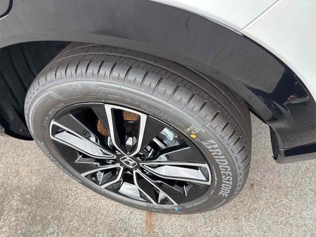 ヴェゼル ｅ：ＨＥＶ　Ｚ　バックカメラ　クリアランスソナー　オートクルーズコントロール　衝突被害軽減システム　オートライト　ＬＥＤヘッドランプ　電動リアゲート　アルミホイール　スマートキー　電動格納ミラー　シートヒーター（24枚目）