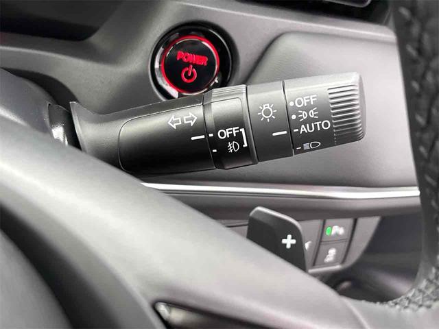 ヴェゼル ｅ：ＨＥＶ　Ｚ　バックカメラ　クリアランスソナー　オートクルーズコントロール　衝突被害軽減システム　オートライト　ＬＥＤヘッドランプ　電動リアゲート　アルミホイール　スマートキー　電動格納ミラー　シートヒーター（49枚目）