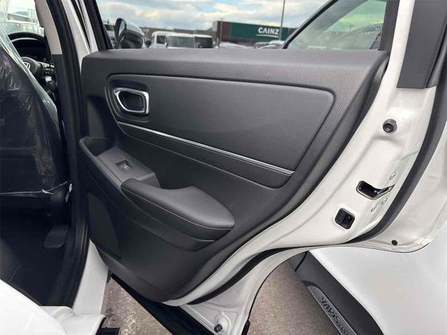 ヴェゼル ｅ：ＨＥＶ　Ｚ　バックカメラ　クリアランスソナー　オートクルーズコントロール　衝突被害軽減システム　オートライト　ＬＥＤヘッドランプ　電動リアゲート　アルミホイール　スマートキー　電動格納ミラー　シートヒーター（54枚目）