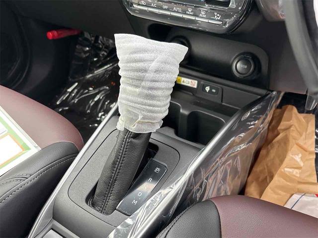 フロンクス ベースグレード　登録済み未使用車　全周囲カメラ　クリアランスソナー　オートクルーズコントロール　レーンアシスト　衝突被害軽減システム　ナビ　オートライト　ＬＥＤヘッドランプ　アルミホイール　スマートキー（11枚目）