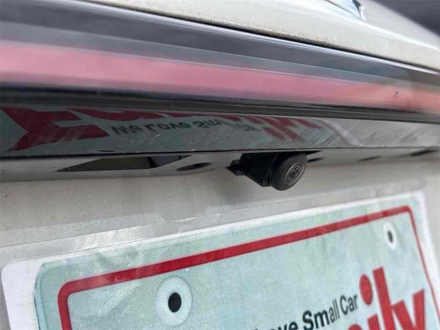 フロンクス ベースグレード　登録済み未使用車　全周囲カメラ　クリアランスソナー　オートクルーズコントロール　レーンアシスト　衝突被害軽減システム　ナビ　オートライト　ＬＥＤヘッドランプ　アルミホイール　スマートキー（23枚目）