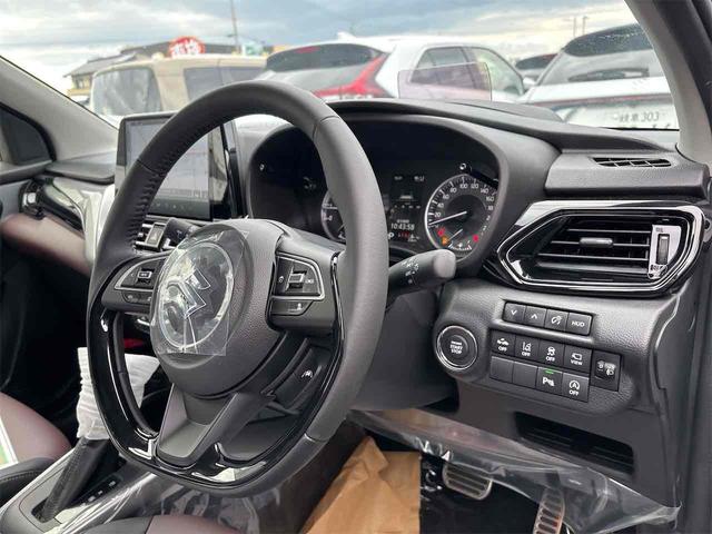 フロンクス ベースグレード　登録済み未使用車　全周囲カメラ　クリアランスソナー　オートクルーズコントロール　レーンアシスト　衝突被害軽減システム　ナビ　オートライト　ＬＥＤヘッドランプ　アルミホイール　スマートキー（32枚目）