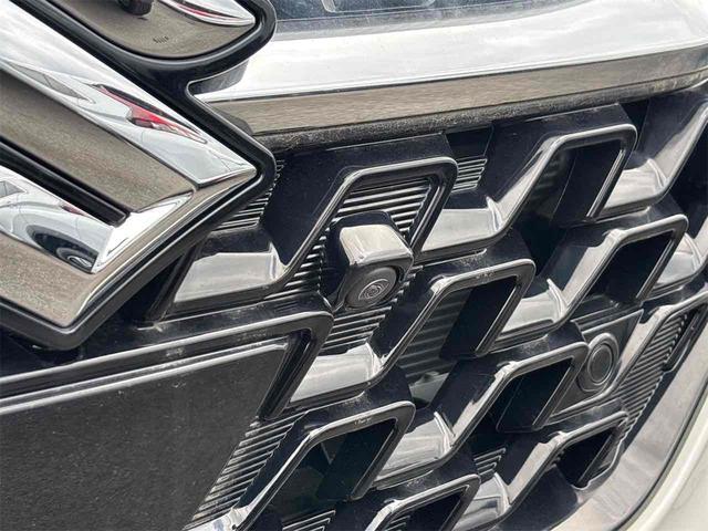 フロンクス ベースグレード　登録済み未使用車　全周囲カメラ　クリアランスソナー　オートクルーズコントロール　レーンアシスト　衝突被害軽減システム　ナビ　オートライト　ＬＥＤヘッドランプ　アルミホイール　スマートキー（33枚目）