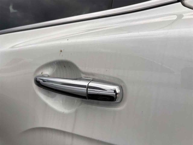 フロンクス ベースグレード　登録済み未使用車　全周囲カメラ　クリアランスソナー　オートクルーズコントロール　レーンアシスト　衝突被害軽減システム　ナビ　オートライト　ＬＥＤヘッドランプ　アルミホイール　スマートキー（46枚目）