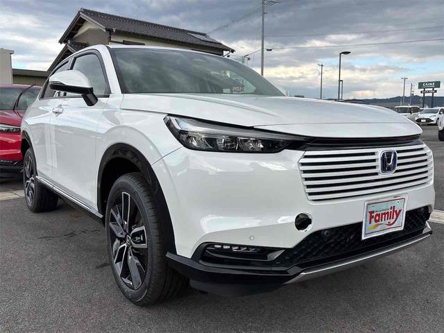 ヴェゼル ｅ：ＨＥＶ　Ｚ　登録済み未使用車　バックカメラ　クリアランスソナー　オートクルーズコントロール　レーンアシスト　衝突被害軽減システム　オートライト　ＬＥＤヘッドランプ　電動リアゲート　アルミホイール　スマートキー（20枚目）