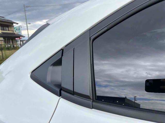 ヴェゼル ｅ：ＨＥＶ　Ｚ　登録済み未使用車　バックカメラ　クリアランスソナー　オートクルーズコントロール　レーンアシスト　衝突被害軽減システム　オートライト　ＬＥＤヘッドランプ　電動リアゲート　アルミホイール　スマートキー（29枚目）