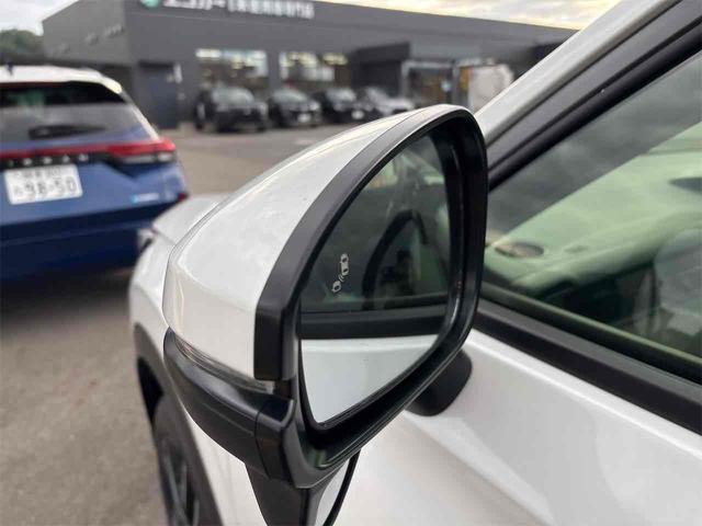 ヴェゼル ｅ：ＨＥＶ　Ｚ　登録済み未使用車　バックカメラ　クリアランスソナー　オートクルーズコントロール　レーンアシスト　衝突被害軽減システム　オートライト　ＬＥＤヘッドランプ　電動リアゲート　アルミホイール　スマートキー（42枚目）