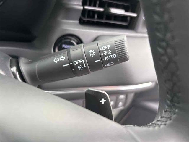 ヴェゼル ｅ：ＨＥＶ　Ｚ　登録済み未使用車　バックカメラ　クリアランスソナー　オートクルーズコントロール　レーンアシスト　衝突被害軽減システム　オートライト　ＬＥＤヘッドランプ　電動リアゲート　アルミホイール　スマートキー（48枚目）