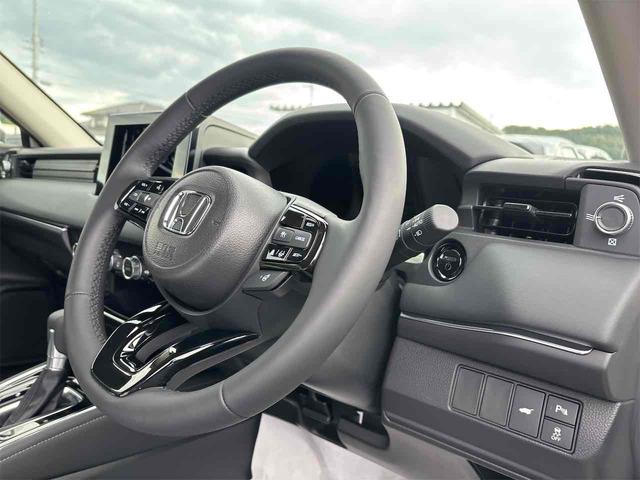 ヴェゼル ｅ：ＨＥＶ　Ｚ　登録済み未使用車　バックカメラ　クリアランスソナー　オートクルーズコントロール　レーンアシスト　衝突被害軽減システム　オートライト　ＬＥＤヘッドランプ　電動リアゲート　アルミホイール　スマートキー（51枚目）