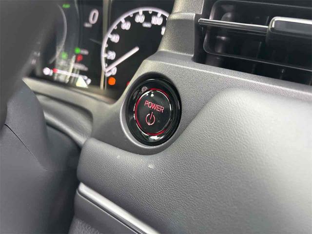 ヴェゼル ｅ：ＨＥＶ　Ｚ　登録済み未使用車　バックカメラ　クリアランスソナー　オートクルーズコントロール　レーンアシスト　衝突被害軽減システム　オートライト　ＬＥＤヘッドランプ　電動リアゲート　アルミホイール　スマートキー（14枚目）