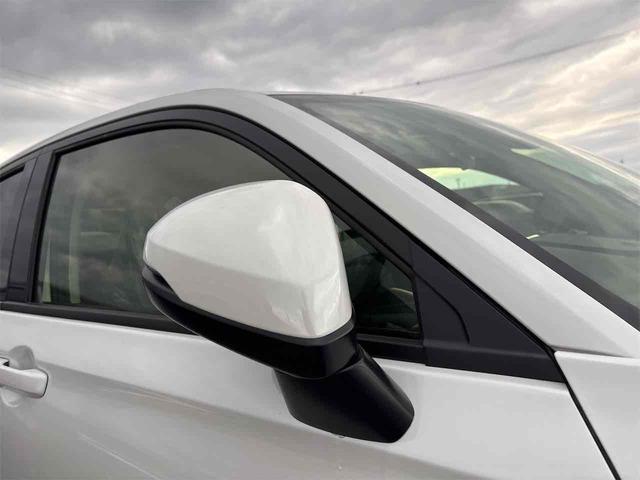 ヴェゼル ｅ：ＨＥＶ　Ｚ　登録済み未使用車　バックカメラ　クリアランスソナー　オートクルーズコントロール　レーンアシスト　衝突被害軽減システム　オートライト　ＬＥＤヘッドランプ　電動リアゲート　アルミホイール　スマートキー（31枚目）