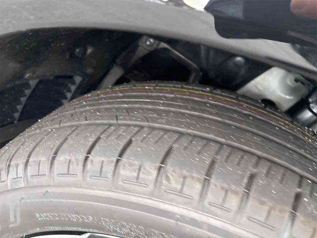 ヴェゼル ｅ：ＨＥＶ　Ｚ　登録済み未使用車　バックカメラ　クリアランスソナー　オートクルーズコントロール　レーンアシスト　衝突被害軽減システム　オートライト　ＬＥＤヘッドランプ　電動リアゲート　アルミホイール　スマートキー（47枚目）