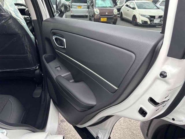 ヴェゼル ｅ：ＨＥＶ　Ｚ　登録済み未使用車　バックカメラ　クリアランスソナー　オートクルーズコントロール　レーンアシスト　衝突被害軽減システム　オートライト　ＬＥＤヘッドランプ　電動リアゲート　アルミホイール　スマートキー（55枚目）