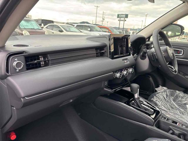 ヴェゼル ｅ：ＨＥＶ　Ｚ　登録済み未使用車　バックカメラ　クリアランスソナー　オートクルーズコントロール　レーンアシスト　衝突被害軽減システム　オートライト　ＬＥＤヘッドランプ　電動リアゲート　アルミホイール　スマートキー（60枚目）