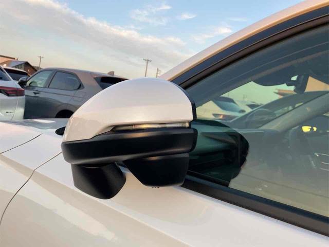 ヴェゼル ｅ：ＨＥＶ　Ｚ　バックカメラ　クリアランスソナー　オートクルーズコントロール　レーンアシスト　衝突被害軽減システム　オートライト　ＬＥＤヘッドランプ　アルミホイール　スマートキー　アイドリングストップ　電動格納ミラー（41枚目）