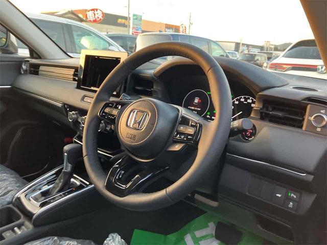 ヴェゼル ｅ：ＨＥＶ　Ｚ　バックカメラ　クリアランスソナー　オートクルーズコントロール　レーンアシスト　衝突被害軽減システム　オートライト　ＬＥＤヘッドランプ　アルミホイール　スマートキー　アイドリングストップ　電動格納ミラー（49枚目）