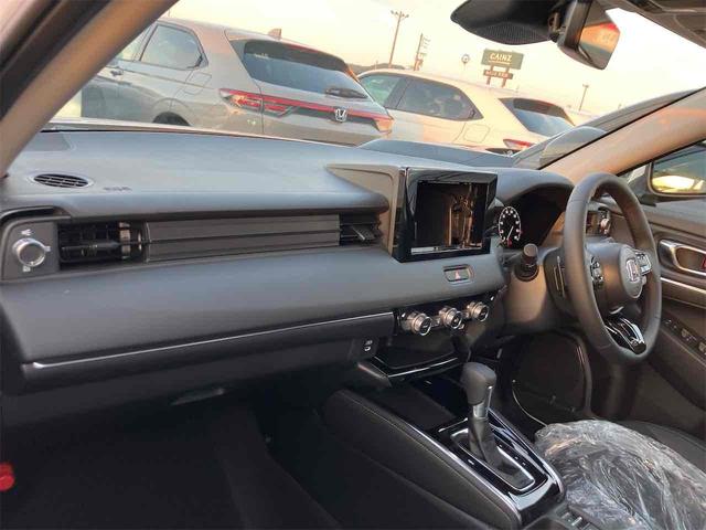 ヴェゼル ｅ：ＨＥＶ　Ｚ　バックカメラ　クリアランスソナー　オートクルーズコントロール　レーンアシスト　衝突被害軽減システム　オートライト　ＬＥＤヘッドランプ　アルミホイール　スマートキー　アイドリングストップ　電動格納ミラー（53枚目）