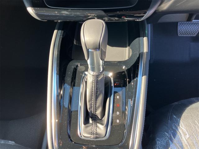 シフトレバー。ぜひ一度お客様の目で確認してください。