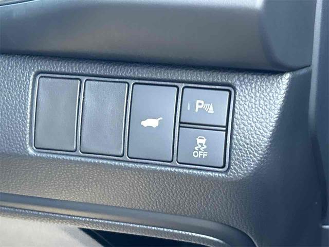 ヴェゼル ｅ：ＨＥＶ　Ｚ　登録済み未使用車　バックカメラ　クリアランスソナー　オートクルーズコントロール　レーンアシスト　衝突被害軽減システム　オートライト　ＬＥＤヘッドランプ　アルミホイール　スマートキー　電動格納ミラー（13枚目）