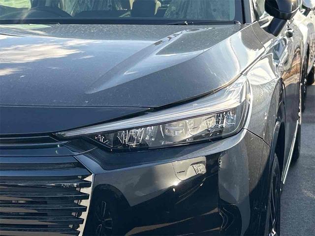 ヴェゼル ｅ：ＨＥＶ　Ｚ　登録済み未使用車　バックカメラ　クリアランスソナー　オートクルーズコントロール　レーンアシスト　衝突被害軽減システム　オートライト　ＬＥＤヘッドランプ　アルミホイール　スマートキー　電動格納ミラー（21枚目）