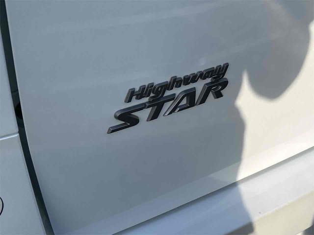 セレナ ｅ－パワー　ハイウェイスターＶ　登録済み未使用車　バックカメラ　サイドカメラ　クリアランスソナー　オートクルーズコントロール　衝突被害軽減システム　両側電動スライドドア　オートマチックハイビーム　オートライト　ＬＥＤヘッドランプ（34枚目）