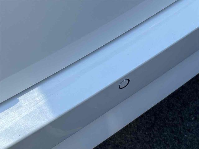 セレナ ｅ－パワー　ハイウェイスターＶ　登録済み未使用車　バックカメラ　サイドカメラ　クリアランスソナー　オートクルーズコントロール　衝突被害軽減システム　両側電動スライドドア　オートマチックハイビーム　オートライト　ＬＥＤヘッドランプ（37枚目）