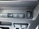 両側電動スライドドア装備!運転席よりボタン一つで開閉可能でございます。