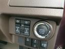 両側電動スライドドア装備!運転席よりボタン一つで開閉可能でございます。