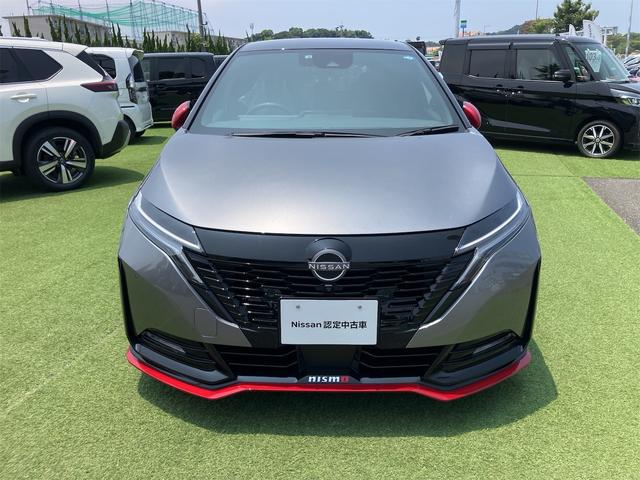オーラ １．２　ＮＩＳＭＯ　９インチナビ／アラビュ　３６０°カメラ　誤発進抑制機能　ＬＫＡ　インテリジェントキー　サイドＳＲＳ　定期点検記録簿　バックカメラ　キーフリーシステム　パワーウィンドウ　ワンセグ　アイドリングストップ　アルミホイール　ＡＢＳ（25枚目）