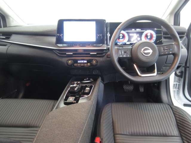 オーラ 1.2 G レザーエディション 社用車UP/NC9インチナビ/アラビュ/BOSE/プ ワンオーナ 追突防止 クルコン 車線逸脱警報装置 禁煙車 LED 盗難防止 記録簿 バックモニター ETC インテリジェントキー メモリーナビゲーション AW キーレスエントリー オートエアコン(3枚目)