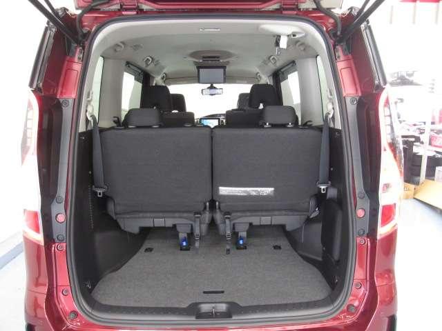 セレナ ２．０　ハイウェイスター　Ｖ　１０インチナビ／後席モニタ－／プロパイ／アラビ　アラウンドビュ－　１オナ　アルミ　衝突被害軽減　ＬＤＰ　エアバッグ　両側オートスライドドア　ＬＥＤライト　インテリジェントキー　点検記録簿　サイドカメラ　メモリーナビ　アダプティブクルーズコントロール（16枚目）