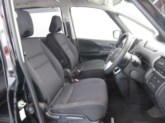 セレナ 2.0 X VセレクションII 9インチナビ/後席モニタ-/アラビュ/ドラレ(7枚目)