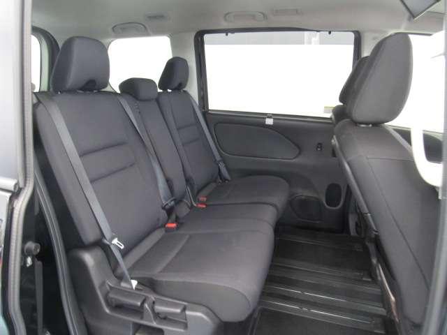 セレナ 2.0 X VセレクションII 9インチナビ/後席モニタ-/アラビュ/ドラレ(8枚目)