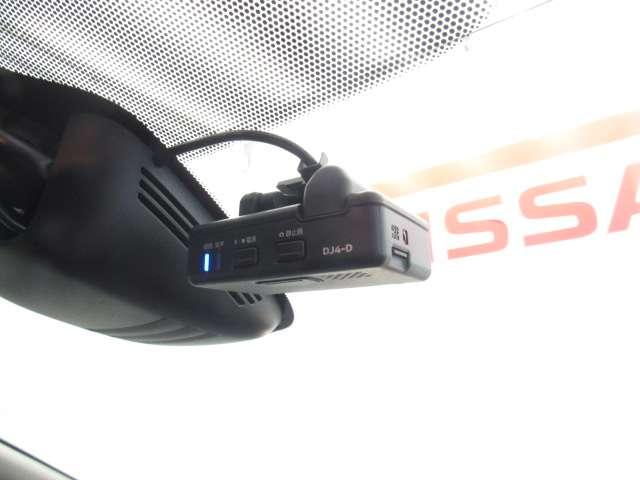 セレナ 2.0 X VセレクションII 9インチナビ/後席モニタ-/アラビュ/ドラレ(19枚目)