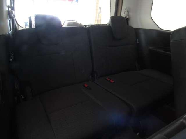 セレナ ２．０　ハイウェイスターＶ　ＮＣナビ／アラビュ／ドラレコ前後／プロパイ／ＥＴ　Ｗ電動スライド　レーダークルコン　レーンアシスト　ＬＥＤランプ　ワンオーナー車　盗難防止システム　ＥＴＣ装備　カーテンエアバッグ　アルミホイール　キーフリー　メモリ－ナビ　ナビＴＶ　エアコン　ドラレコ（9枚目）