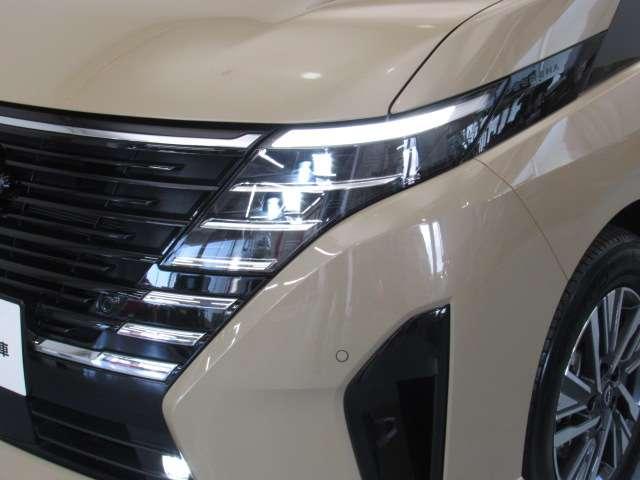 セレナ ２．０　ハイウェイスターＶ　ＮＣナビ／アラビュ／ドラレコ前後／プロパイ／ＥＴ　Ｗ電動スライド　レーダークルコン　レーンアシスト　ＬＥＤランプ　ワンオーナー車　盗難防止システム　ＥＴＣ装備　カーテンエアバッグ　アルミホイール　キーフリー　メモリ－ナビ　ナビＴＶ　エアコン　ドラレコ（13枚目）