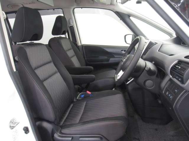 セレナ １．２　ｅ－ＰＯＷＥＲ　ハイウェイスター　Ｖ　ナビ／後席モニタ－／プロパイ／バックモニタ－／　エマジェンシーブレーキ　１オナ　スマキー　バックカメラ　ＬＥＤ　レーンアシスト　点検記録簿付　ＥＴＣ　ドラレコ　Ａストップ　イモビ　フルオートエアコン　アルミホイール　エアバック　メモリーナビ　ＡＢＳ（7枚目）