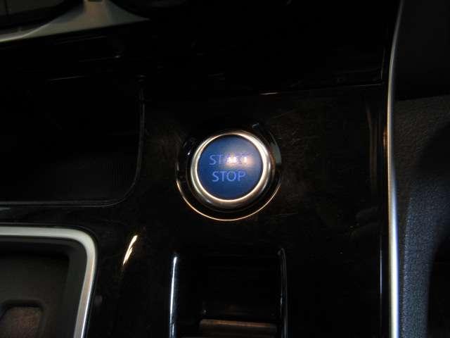 セレナ １．２　ｅ－ＰＯＷＥＲ　ハイウェイスター　Ｖ　ナビ／後席モニタ－／プロパイ／バックモニタ－／　エマジェンシーブレーキ　１オナ　スマキー　バックカメラ　ＬＥＤ　レーンアシスト　点検記録簿付　ＥＴＣ　ドラレコ　Ａストップ　イモビ　フルオートエアコン　アルミホイール　エアバック　メモリーナビ　ＡＢＳ（14枚目）